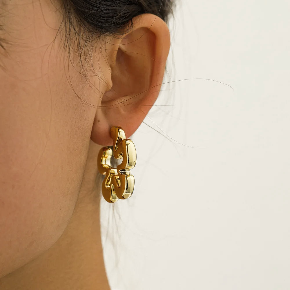 Minimalist Aesthetic Flower Earrings